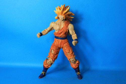 Battle Damaged Ss3 Goku Dragon Ball Z Movie Collection (Usado)