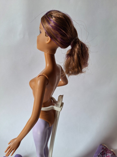 Muñeca Barbie Y Las Tres Mosqueteras Con Detalles.
