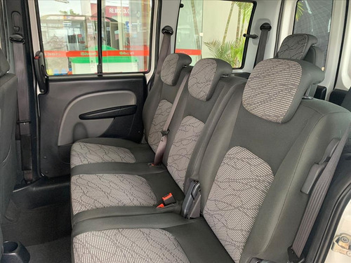 Imagem 14 de 15 de Doblò 1.8 Mpi Essence 7l 16v Flex 4p Manual