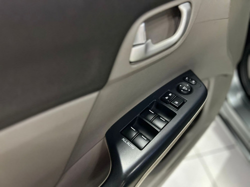 Honda Civic 1.8 Lxl Flex Aut. 4p