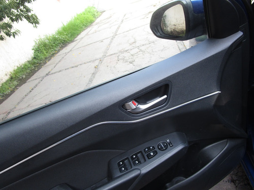 Imagen 5 de 15 de Hyundai Accent 4p Gl Mid 1.6l,tm6,a/ac.,ve,ra15