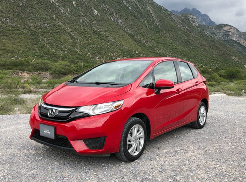Imagen 1 de 7 de Honda Fit 2016 Versión Fun 6 Velocidades Royalmotors