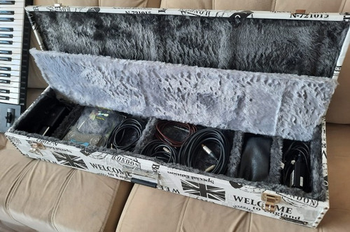 Imagem 2 de 8 de Case Para Teclado Nord 61 Roland M-áudio Fundo Falso