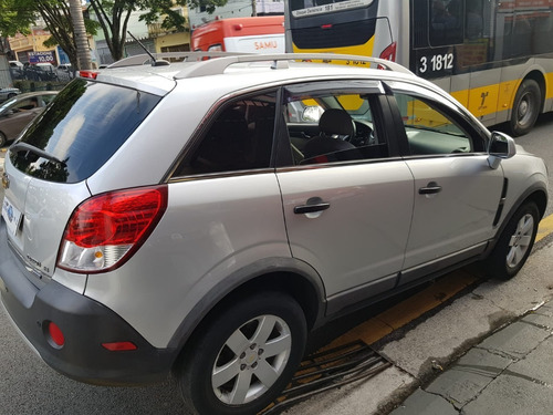 Imagem 8 de 10 de Chevrolet Captiva
