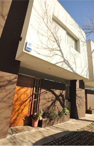 Imagen 3 de 30 de Dúplex Venta - 2 Dormitorios 2 Baños 2 Cocheras - 120 Mts2 Totales - City Bell