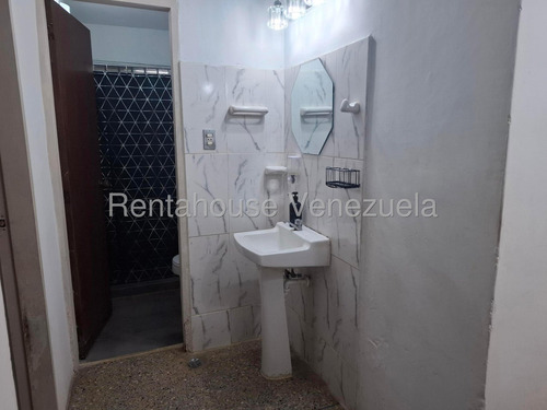 Gisselle Vende Hermosa Casa Espaciosa En Cabudare, 25 25012