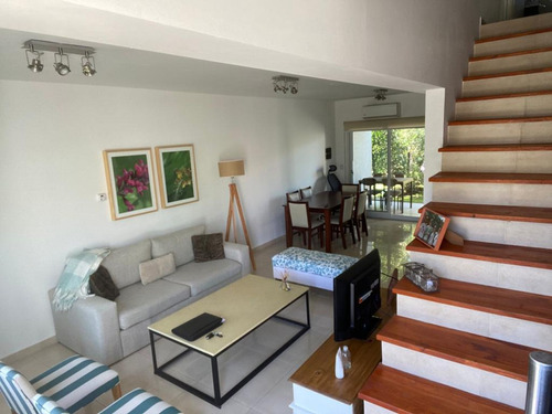 Venta Dúplex 2 Ambientes Cochera Parrilla Jardin