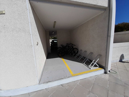 Como Nuevo 2 Dormitorios, 2 Baños (93710)