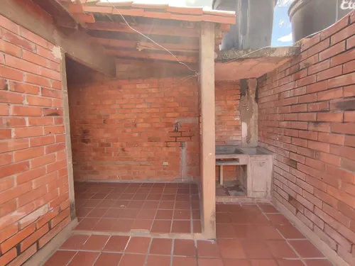 Casa En Arriendo En Prados Del Este. Cod A30234