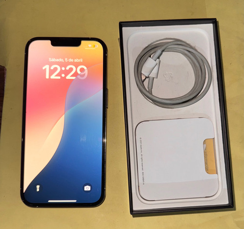 iPhone 13 Pro, Núm De Modelo Mlup3e/a, Capacidad 256gb, Color Blanco Upc 1-94252 87660 2 (Usado)