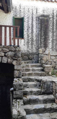 Casa De 4 Dormitorios En Venta En La Cumbre