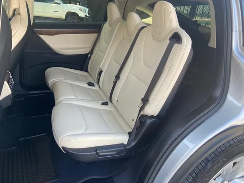 Tesla X 75 D 2017