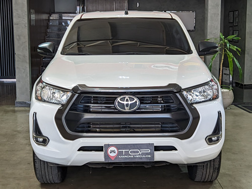Toyota Hilux 2.8 D-4D TURBO DIESEL CHASSI 4X4 MANUAL