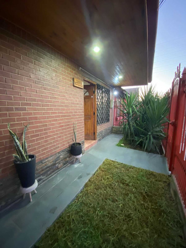 Hermosa Y Amplia Casa En Curico (105887)