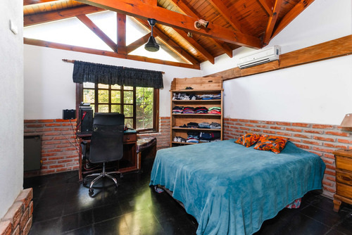 Casa En Venta 4 Amb Cochera,jardin,pileta Quilmes