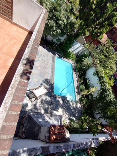 Única Casa Interna En Venta, De 3 Plantas En Barrio Cerrado San Leonardo Villa Bosch. Construcción De Calidad.