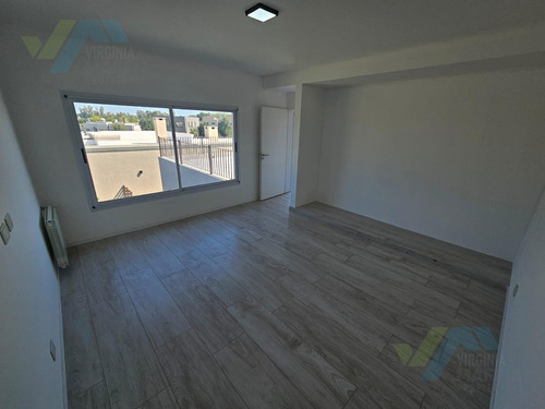 Casa 5 Ambientes En Venta - Barrio Cerrado Santo Tomás - Pilar