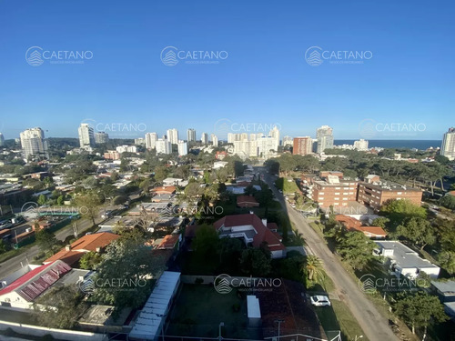 Venta Apartamento 3 Dormitorios. Playa Mansa, Punta Del Este