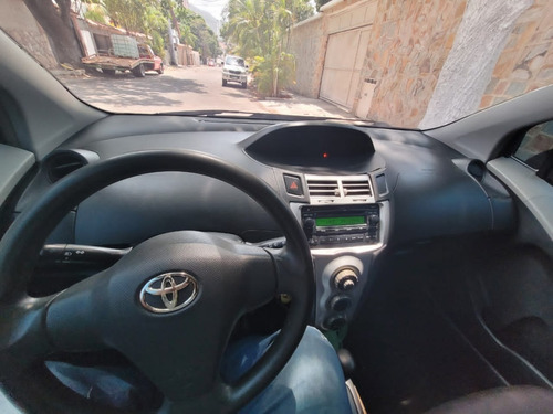 Imagen 10 de 15 de Toyota Yaris Automatico