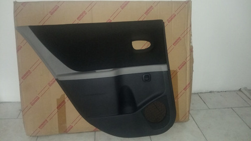 Tapiceria Puerta Trasera Izquierda Yaris 2006-2008