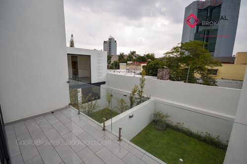 Imagen 11 de 29 de Moderna Residencia De Lujo En Venta Zona Plaza Del Sol