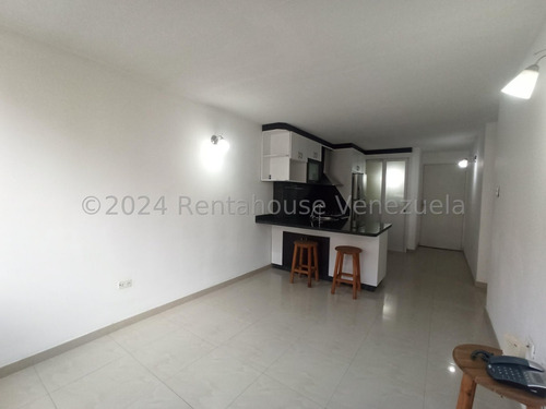  En Los Naranjos Humboldt! Disfruta De Este Acogedor Apartamento De 50m².lld