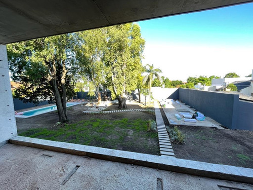 Imagen 11 de 21 de Casa - Castelar Norte