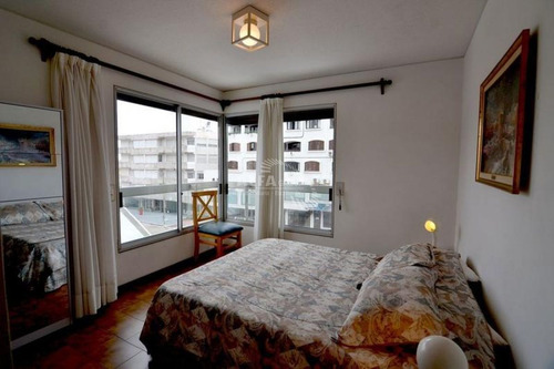 Imagen 11 de 12 de Apartamento Frente Al Mar En Alquiler Anual