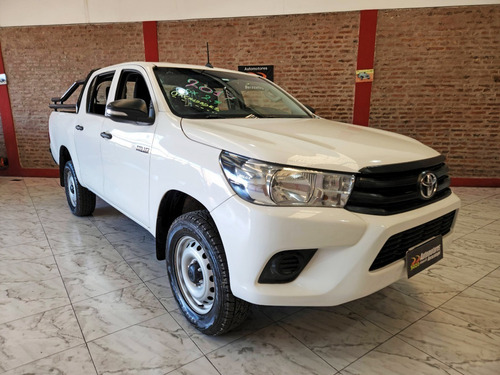 Imagen 19 de 25 de Toyota Hilux 2.4 Cd Dx 150cv 4x2 2017