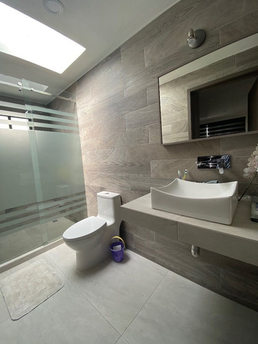 Casa Moderna En Venta Con Jardín En Valle De San Javier, Pachuca, Hidalgo