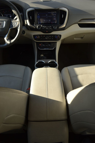 Imagen 15 de 15 de Gmc Terrain Denali 2018 Negra