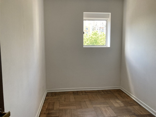 Venta De Oficina En Providencia Con Los Leones Metro L1-l6