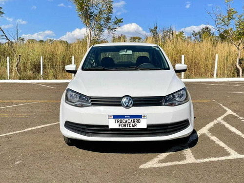 Imagem 2 de 14 de Volkswagen Novo Voyage 1.0 2015