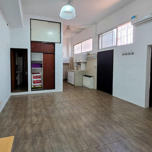 Oportunidad Grandes Empresas - Propiedad En Excelente Ubicación - Chilavert 6400, Villa Lugano, Caba.