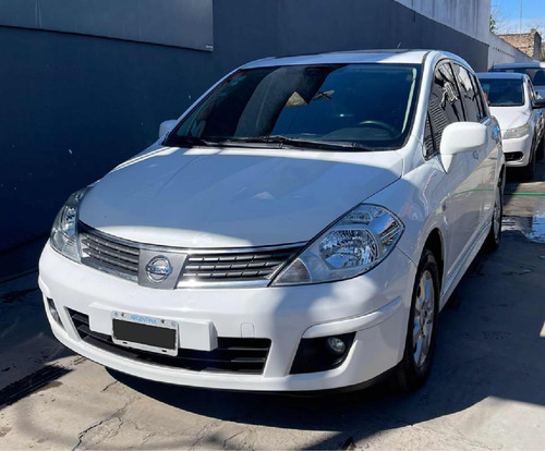 Nissan Tiida 1.8 Tekna 5 p