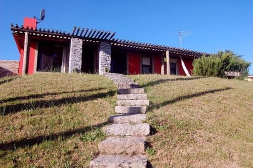 Casa En Venta En Manantiales