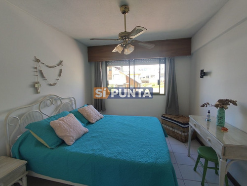 Imagen 26 de 27 de Apartamento En Venta 2 Dormitorios, Frente A Playa El Emir