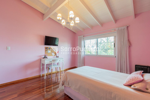 Venta Casa 6 Ambientes Con Amplio Parque En Barrio Pileta , Ramos Mejia.