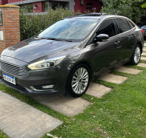 Ford Focus III 2.0 Sedan Titanium At6