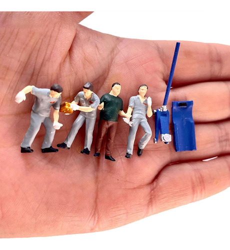 4 Figuras De Diorama A Escala 1/64 Para Kits De