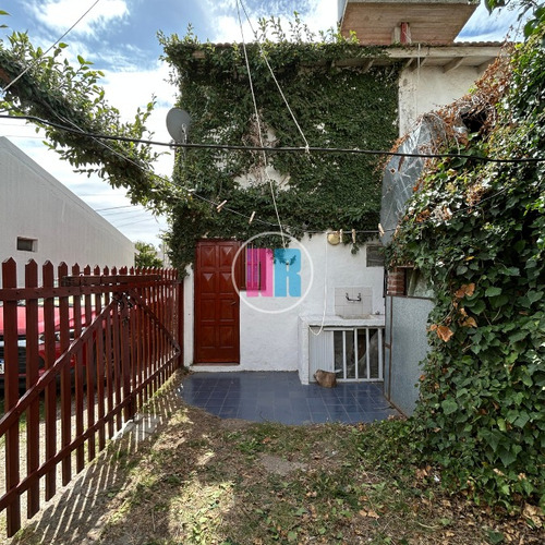 Duplex En Costa Azul Al Frente, Espacio Vehicular Propio, Patio Con Parrilla Y Lavadero. Urquiza 578