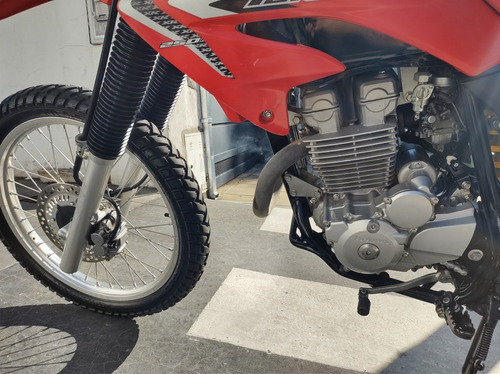 Imagen 9 de 10 de Honda Tornado 250