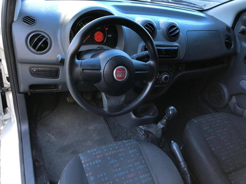 Imagem 7 de 9 de Fiat Fiorino 1.4 Mpi Furgão Hard Working 8v Flex 2p Manual