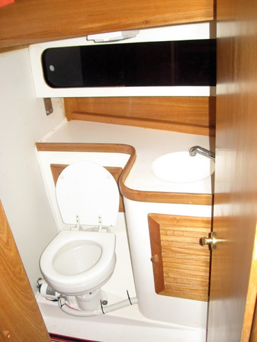 Imagen 12 de 15 de Velero Albatros 950 - Volvo Diesel