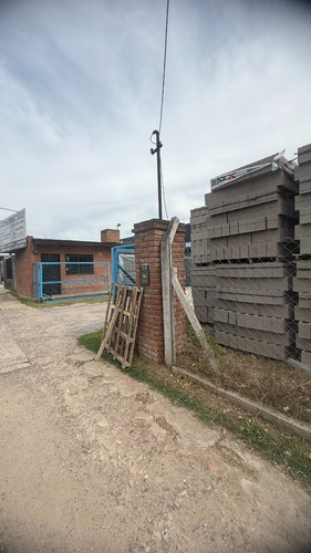 Alquiler- Lote Con Oficina 1345m2, Pardo Y Ruta 8