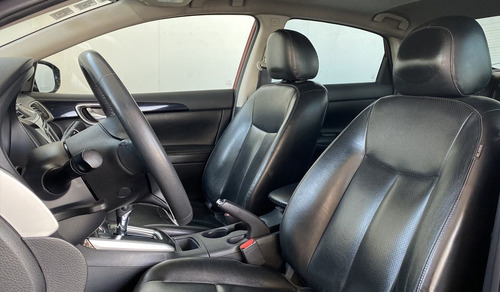 Imagen 12 de 13 de Nissan Sentra 2017 1.8 Exclusive Navi At