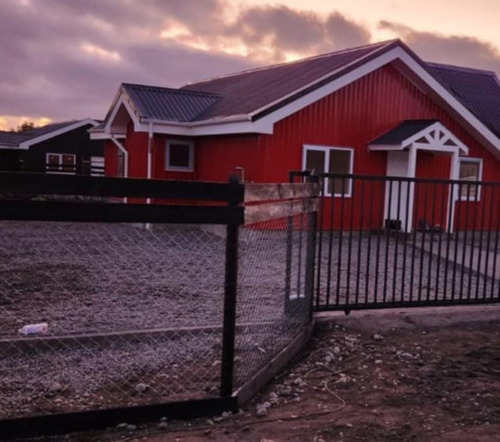 Casa Parcelación Crell, A 3 Minutos De Puerto Varas