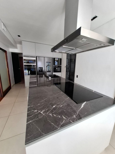 Venta Casa -pileta-5 Amb-pileta-cochera-quincho.