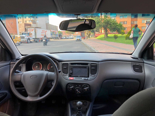 Kia Rio 2010 1.4 4 P