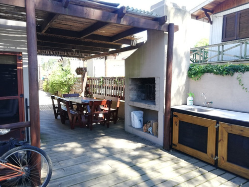 Casa En Dos Plantas A Poco Del Mar (ref. 3954) Acepta Banco